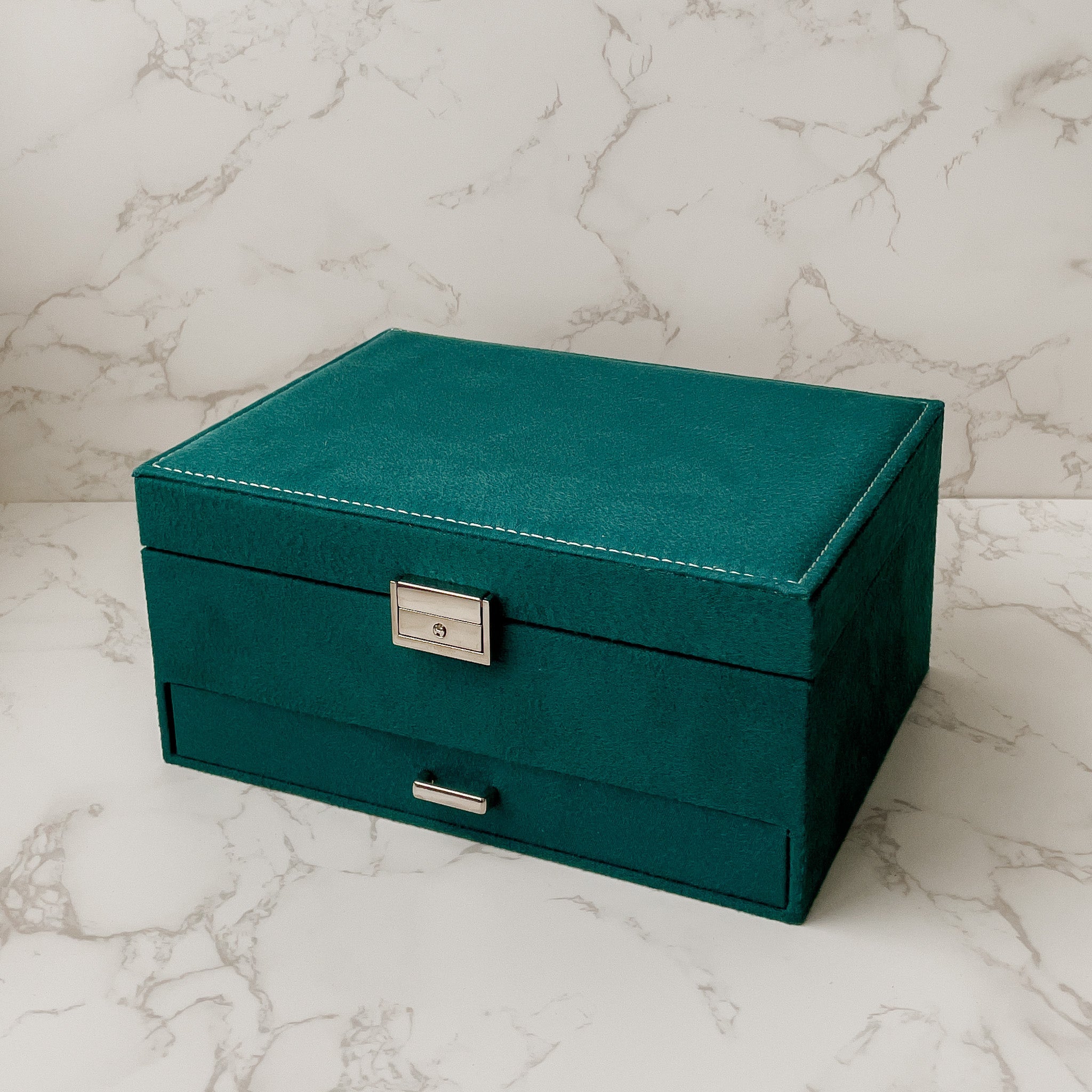 Jewelry box velvet green - BINS AND BOXES