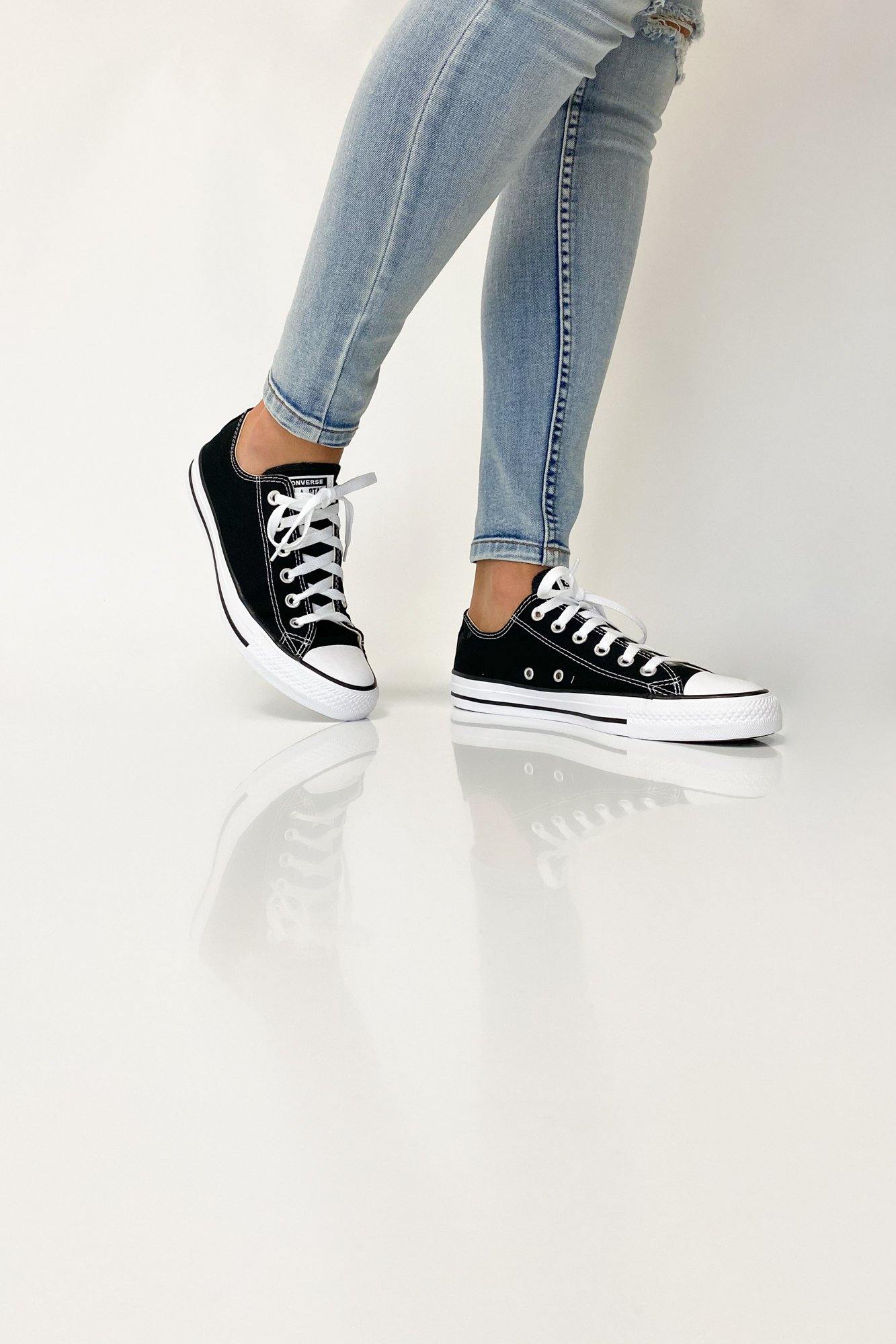 chuck taylor all star classic colour low top black