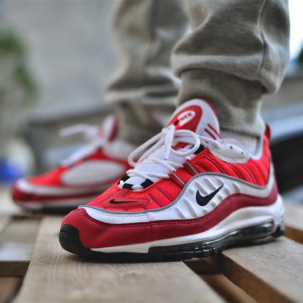 NIKE AIR MAX 98 ROJA Y BLANCA Shoes.Gomez