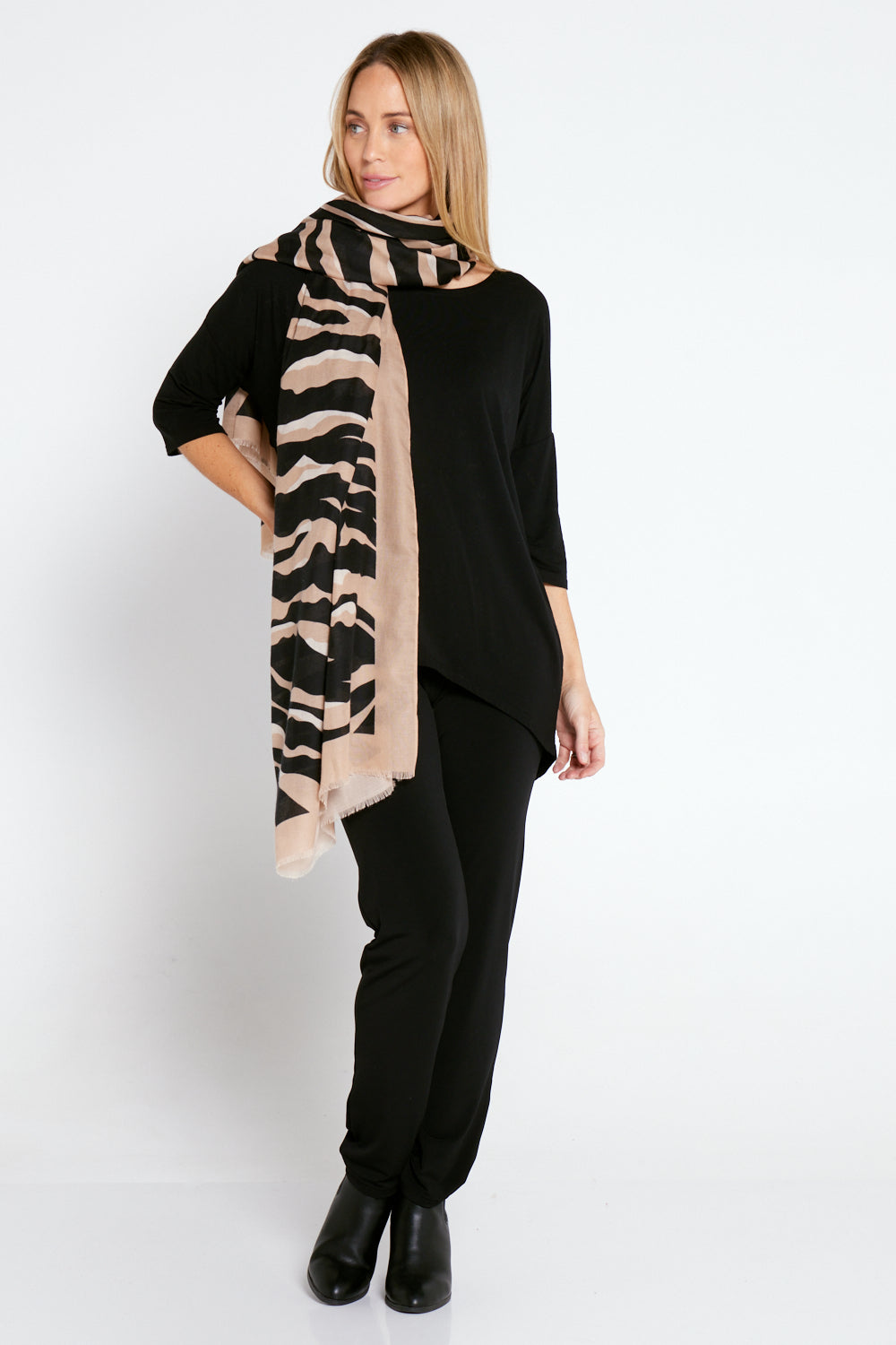 Newcastle Shawl Scarf - Animal