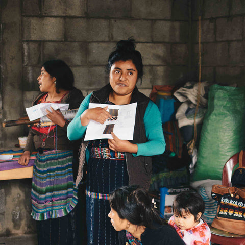 → Paola giving weaving instructions to all the women in Xeabaj ←