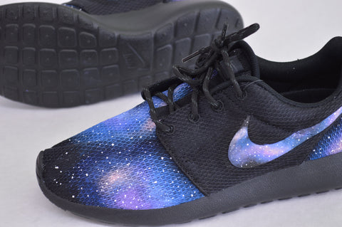 custom galaxy sneakers, nike roshe one, galaxy nike roshe run