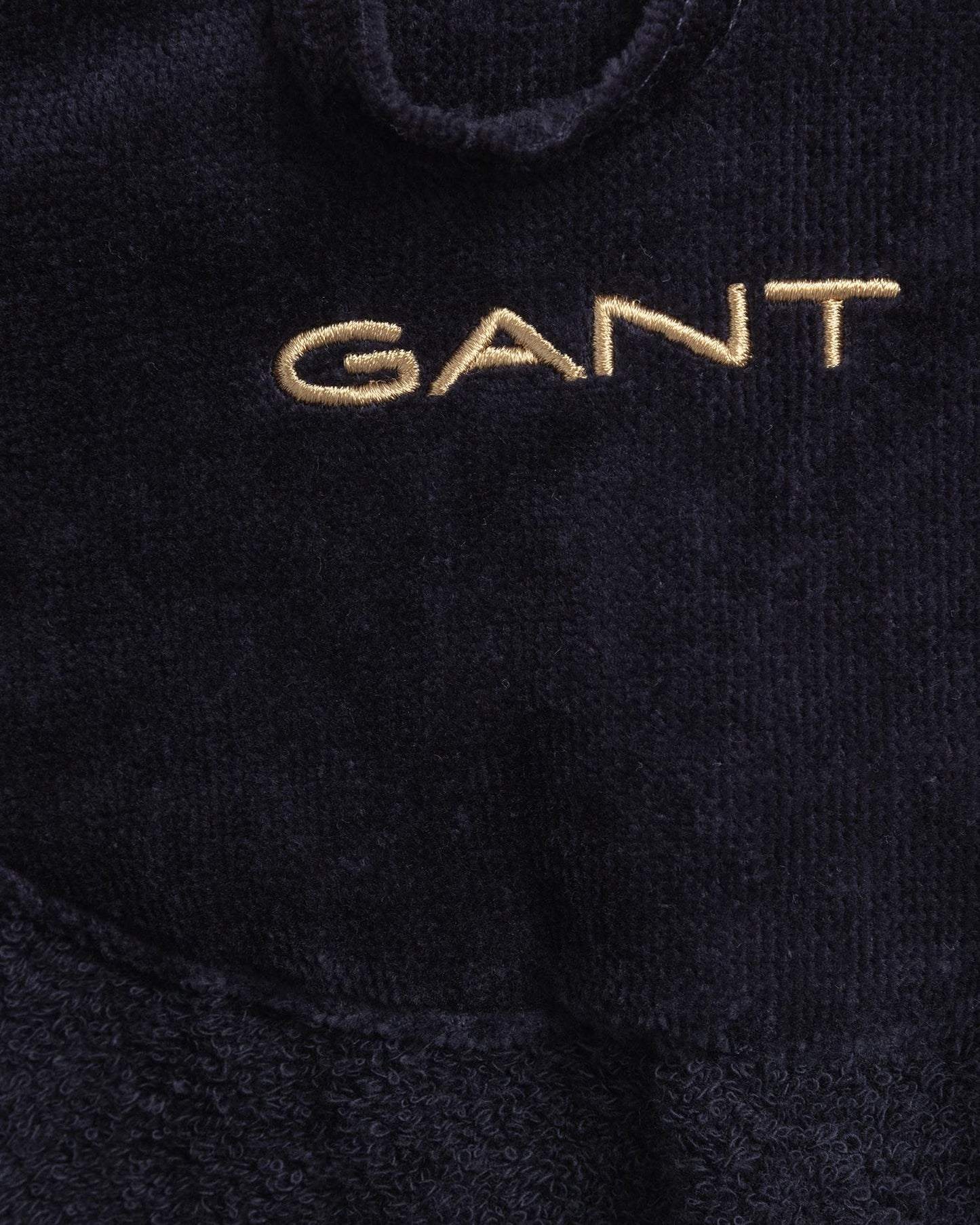 Gant Archive shield robe (7156229374149)