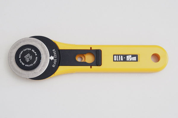 my favourite sewing tools: rotary cutter
