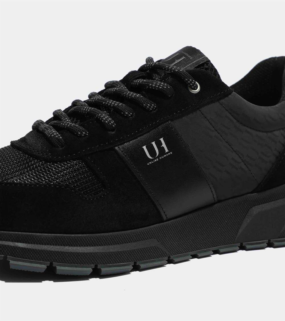 UHF04 RUNNER | BLACK REFLECTIVE MONOGRAM