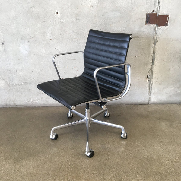 herman miller ea335