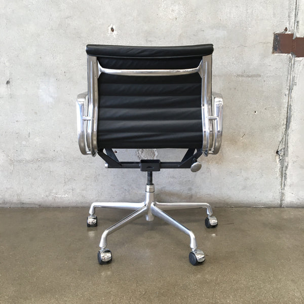 herman miller ea335