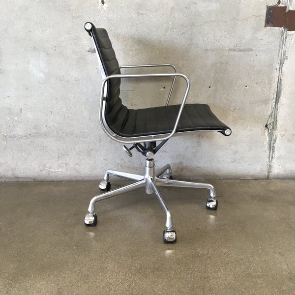 herman miller ea335