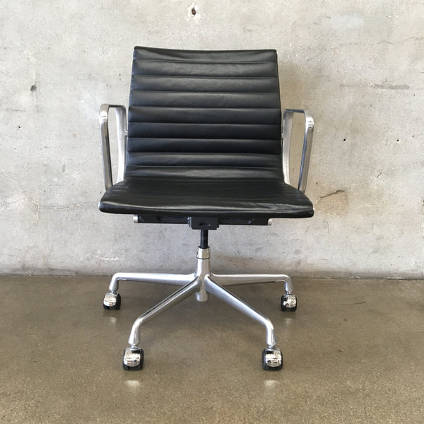 herman miller ea335