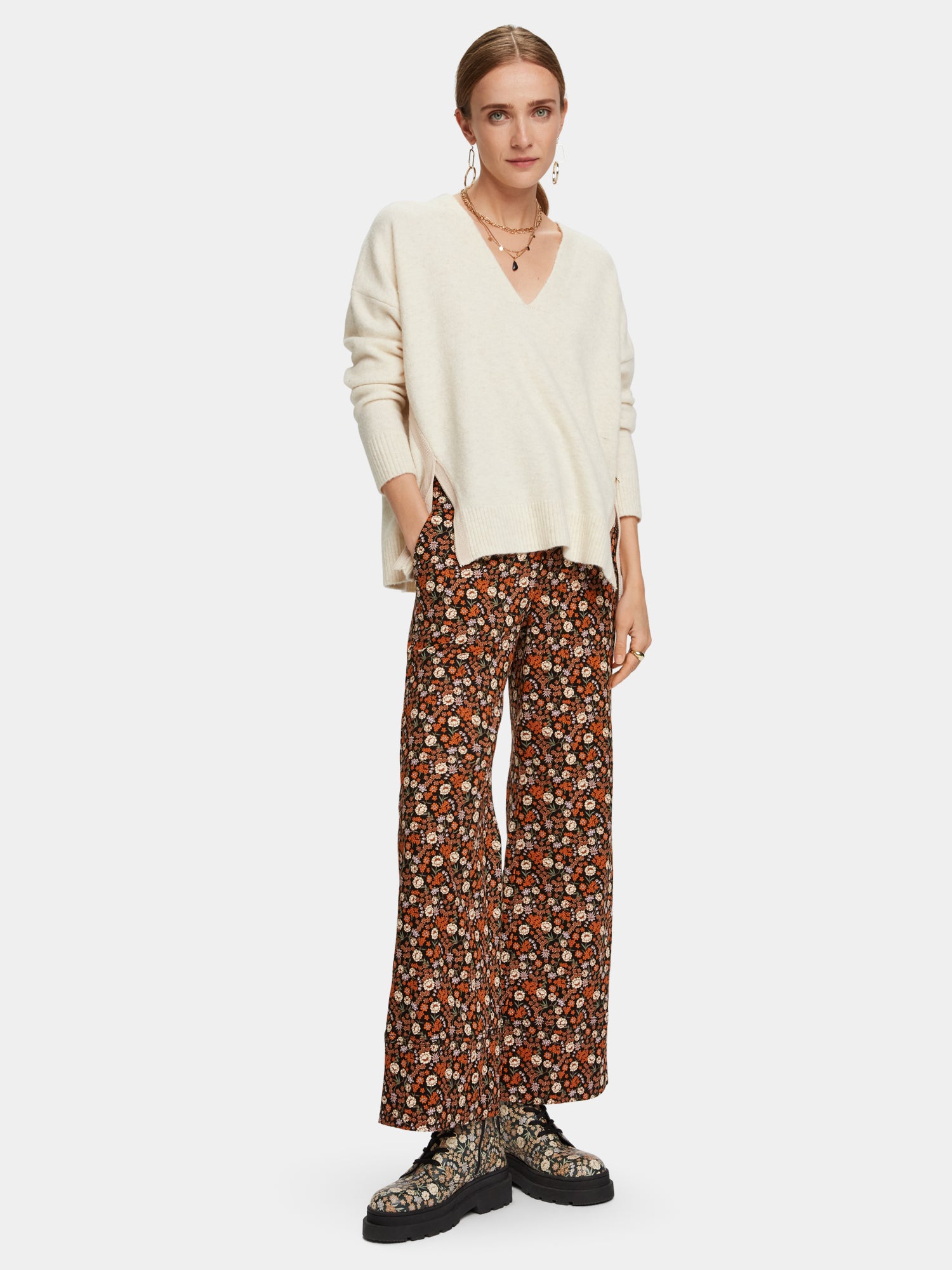 Fuzzy long sleeve V-neck pullover - Scotch & Soda