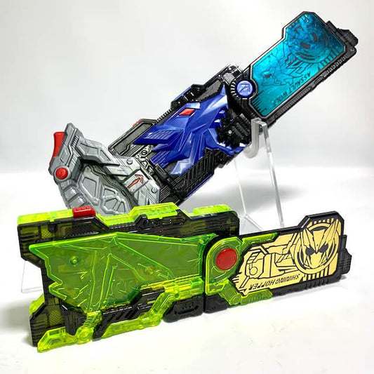 [LOOSE] Kamen Rider 01: DX Assault Wolf Progrise Key & Shining Hopper Progrise Key Set (B) | CSTOYS INTERNATIONAL