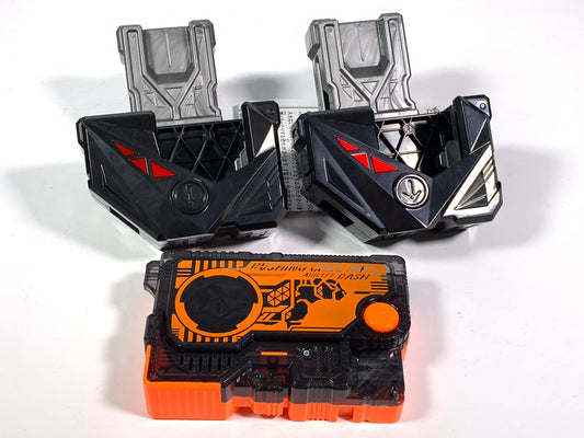 [LOOSE] Kamen Rider 01: DX Progrise Holder & Rushing Cheetah Progrise Key | CSTOYS INTERNATIONAL