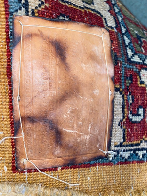 “Mahindra”手打结使用 100% 植物染色、手纺、木纱——“黑山织机”印度地毯