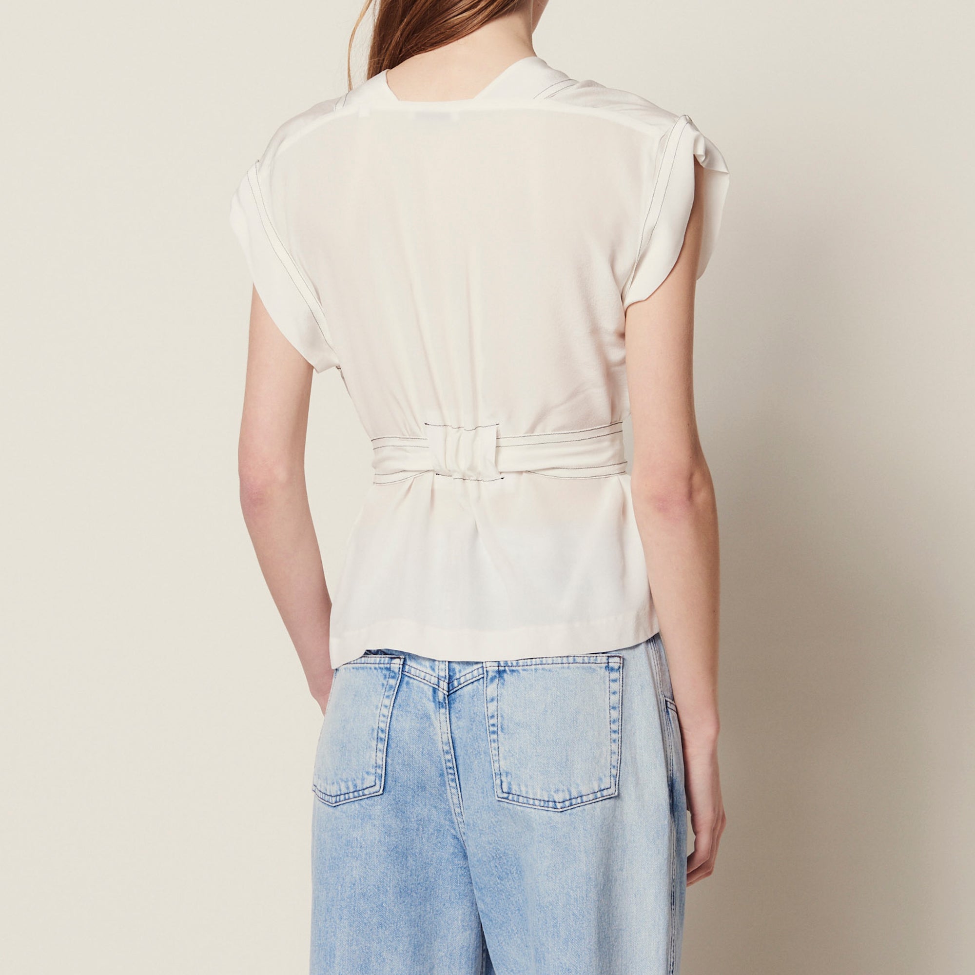 Top en soie décolleté Sandro seconde main