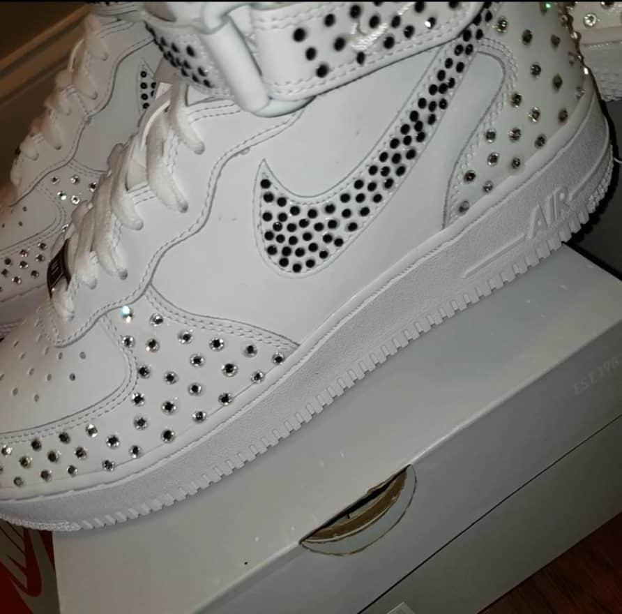 Duquesa paquete Comerciante Mid Nike Air Force One Rhinestone Sneakers – Prima Dons & Donnas