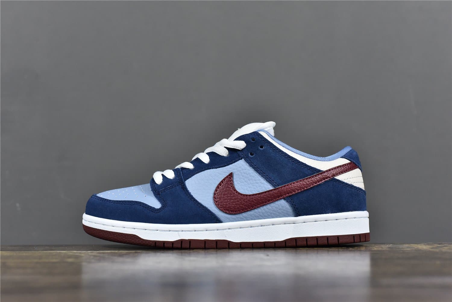 NIKE DUNK LOW PREMIUM SB FTC FINALLY www.krzysztofbialy.com