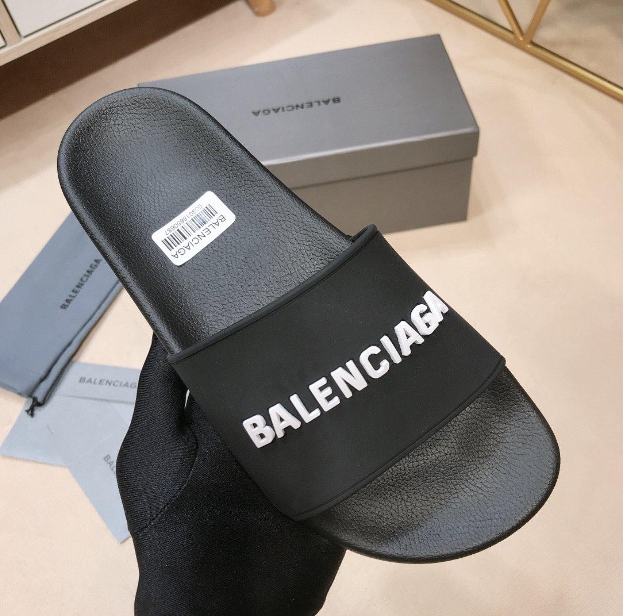 balenciaga slides box