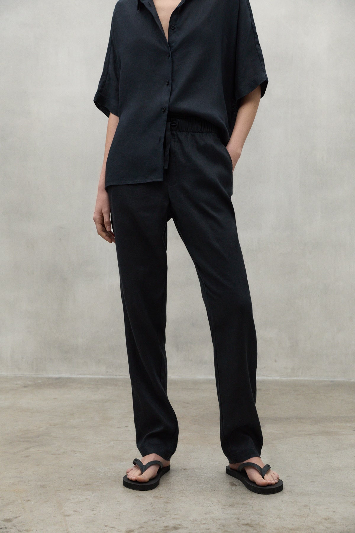 BLACK INDO LINEN TROUSERS