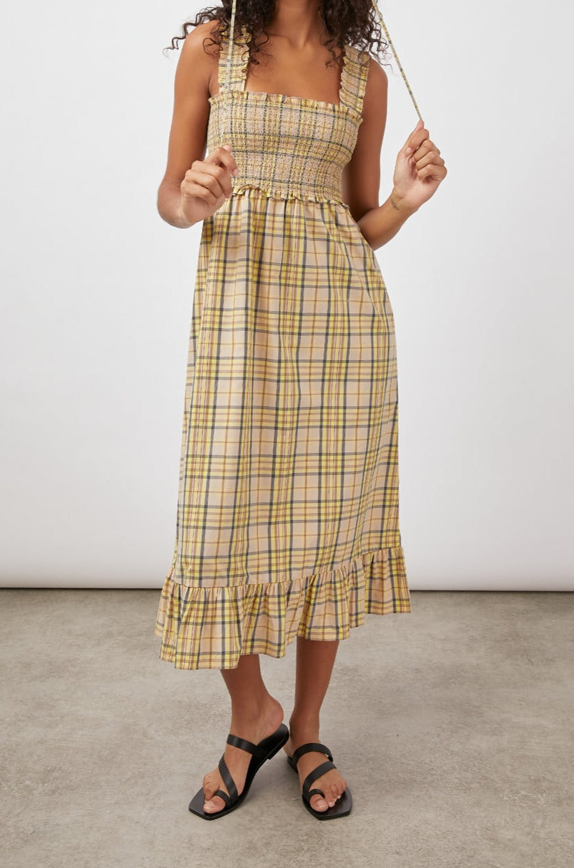 RUMI SUNFLOWER PLAID DRESS- FULL FRONT BODY WITH HAT