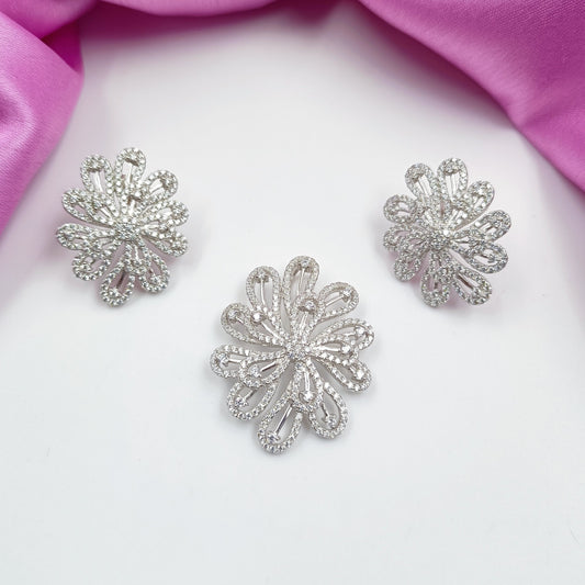 92.5 Silver Flower Design Pendent Set Shree Radhe Pearls