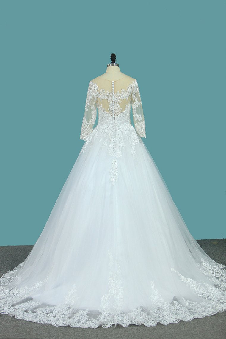 2022 A Line 3/4 Length Sleeves Tulle Scoop Wedding Dresses With Applique