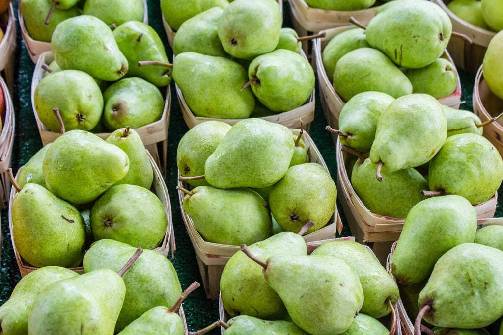 How to Make Homemade Pear Wine [Recipe] Taste of Purple Glassware