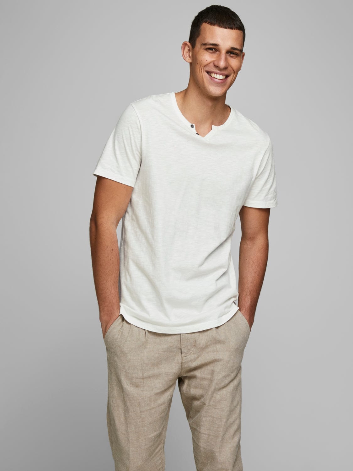 Simposio Mecánica Amante Camiseta cuello pico Blanca - SPLIT – JACK & JONES Madrid