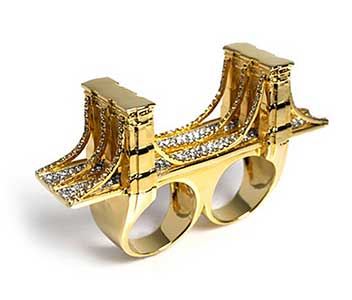 Amazing Jewelry Ring 2 - Golden Brooklyn Bridge
