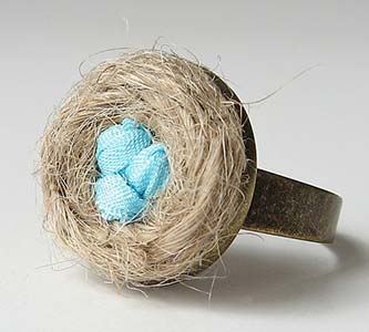 Amazing Jewelry Ring 22 - Blue Eggs in a Nest Ring