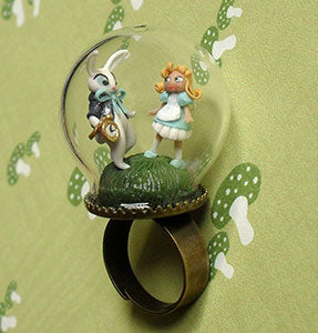 Amazing Jewelry Ring 34 - Alice In Wonderland Ring