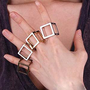 Amazing Jewelry Ring 8 - Hand of Square Cube Rings