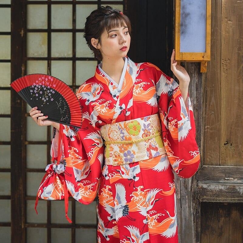 Kimono Japonés Mujer - Rojo Tsuru I Sakura – Sakura Japon