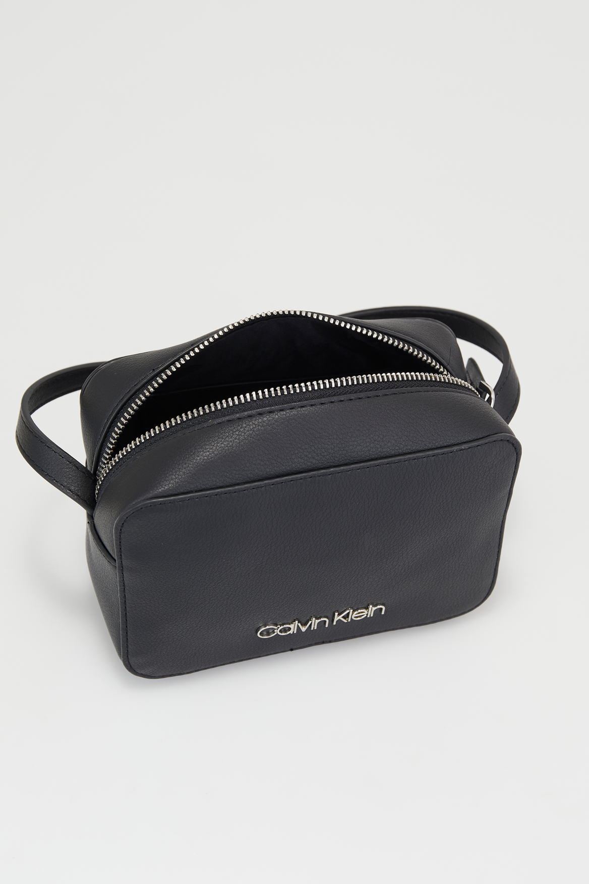 Situatie omzeilen Commotie Calvin Klein Camera Crossbody Bag – Strandbags Australia