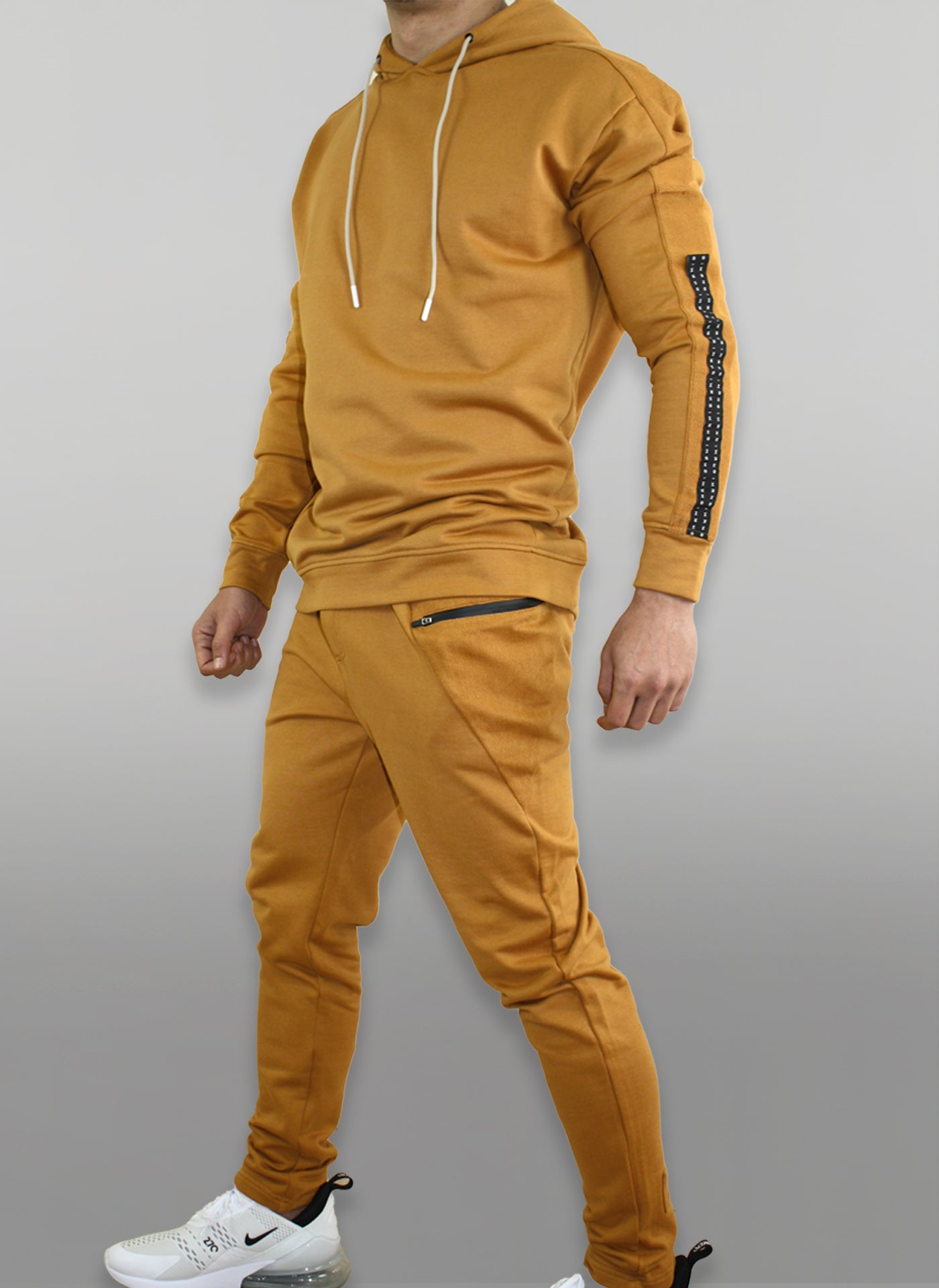 camel tracksuit urban