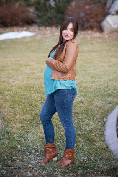 [Bump Style Approved: Pregnancy Q&A With Autumn Klair] - [Wearing Maternity Jeans]