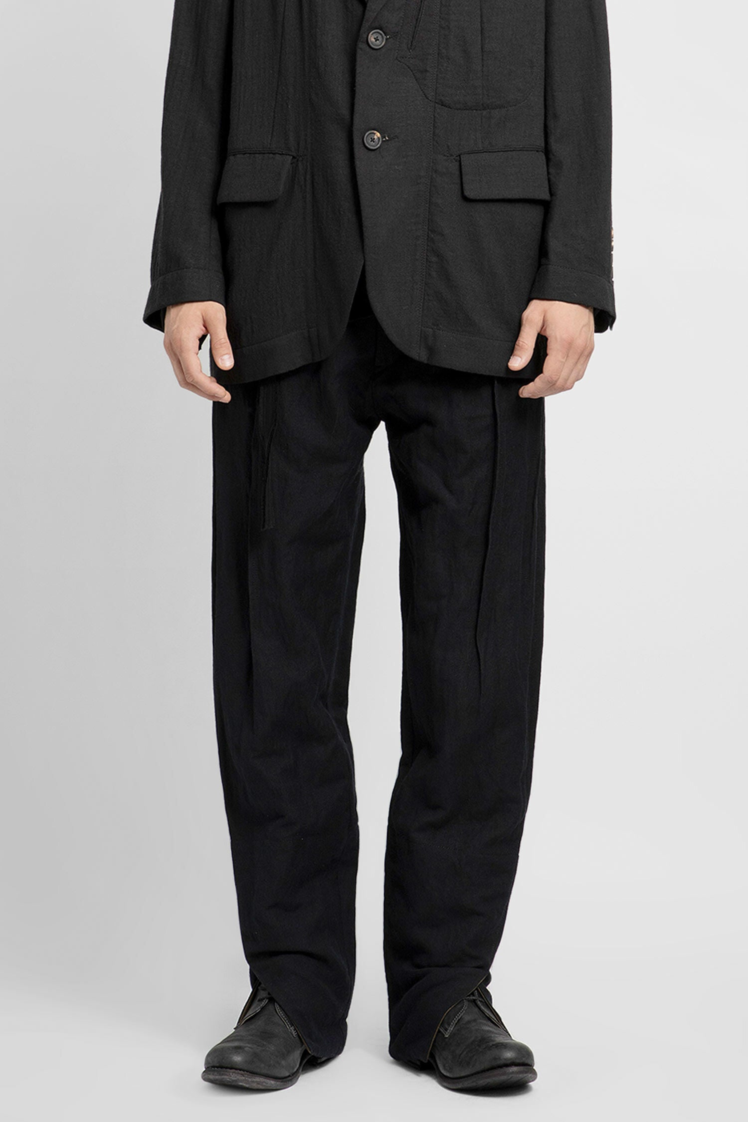 ZIGGY CHEN MAN BLACK TROUSERS