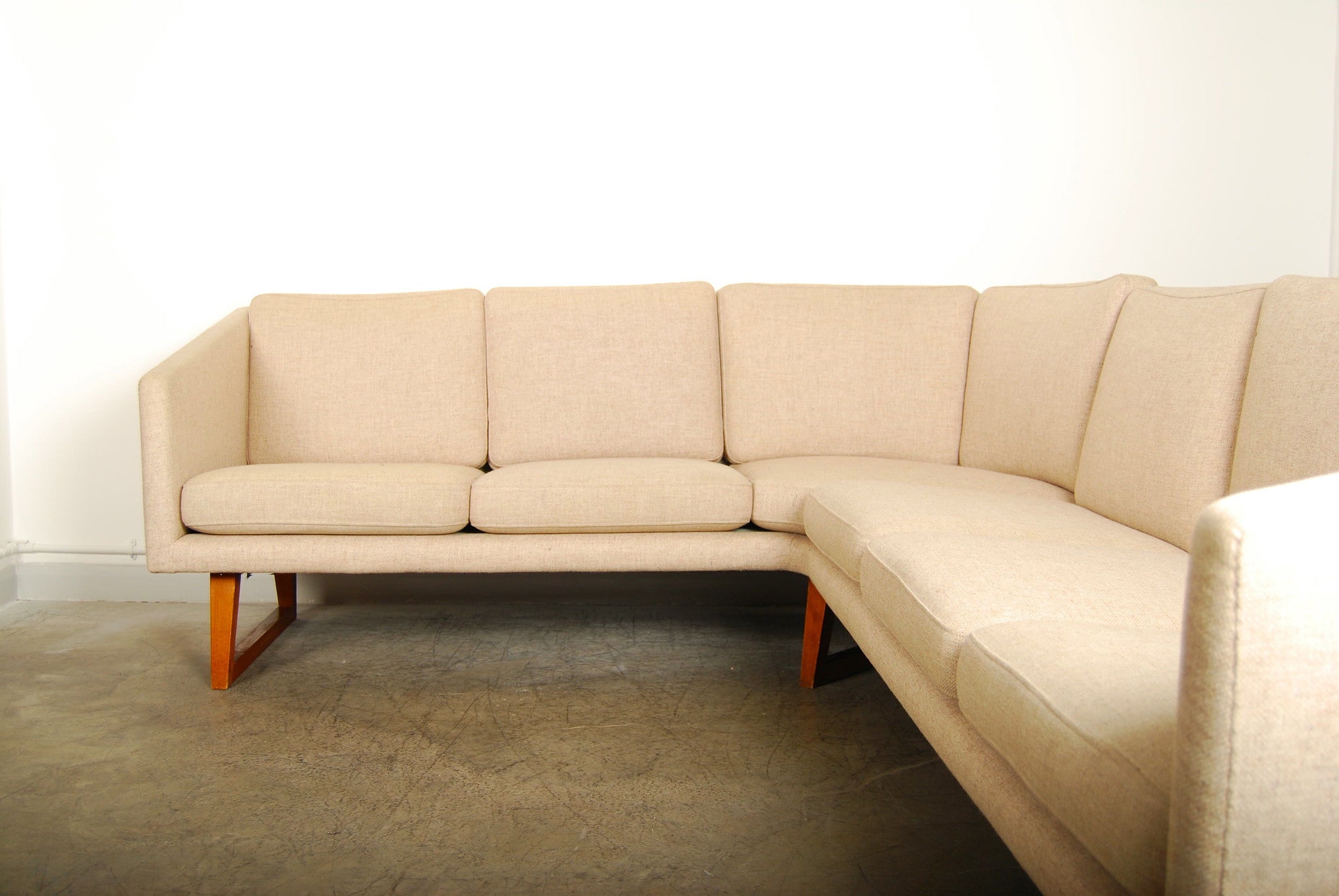 Chase & Sorensen Corner sofa in wool on teak legs