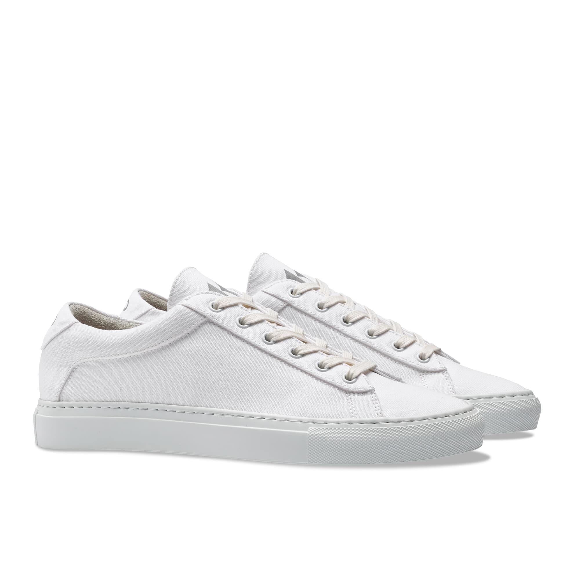 maksimum Ampere Outlaw Koio Capri Bianco Low-Top Sneakers - Canvas :: White – M.M.LaFleur