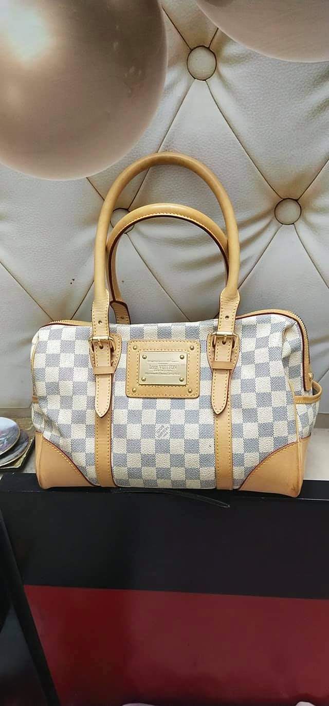 Gentleman Ampere karakterisere Authentic Louis Vuitton Damier Azur Berkeley Hand Bag FL0023 – Preloved New  Bags