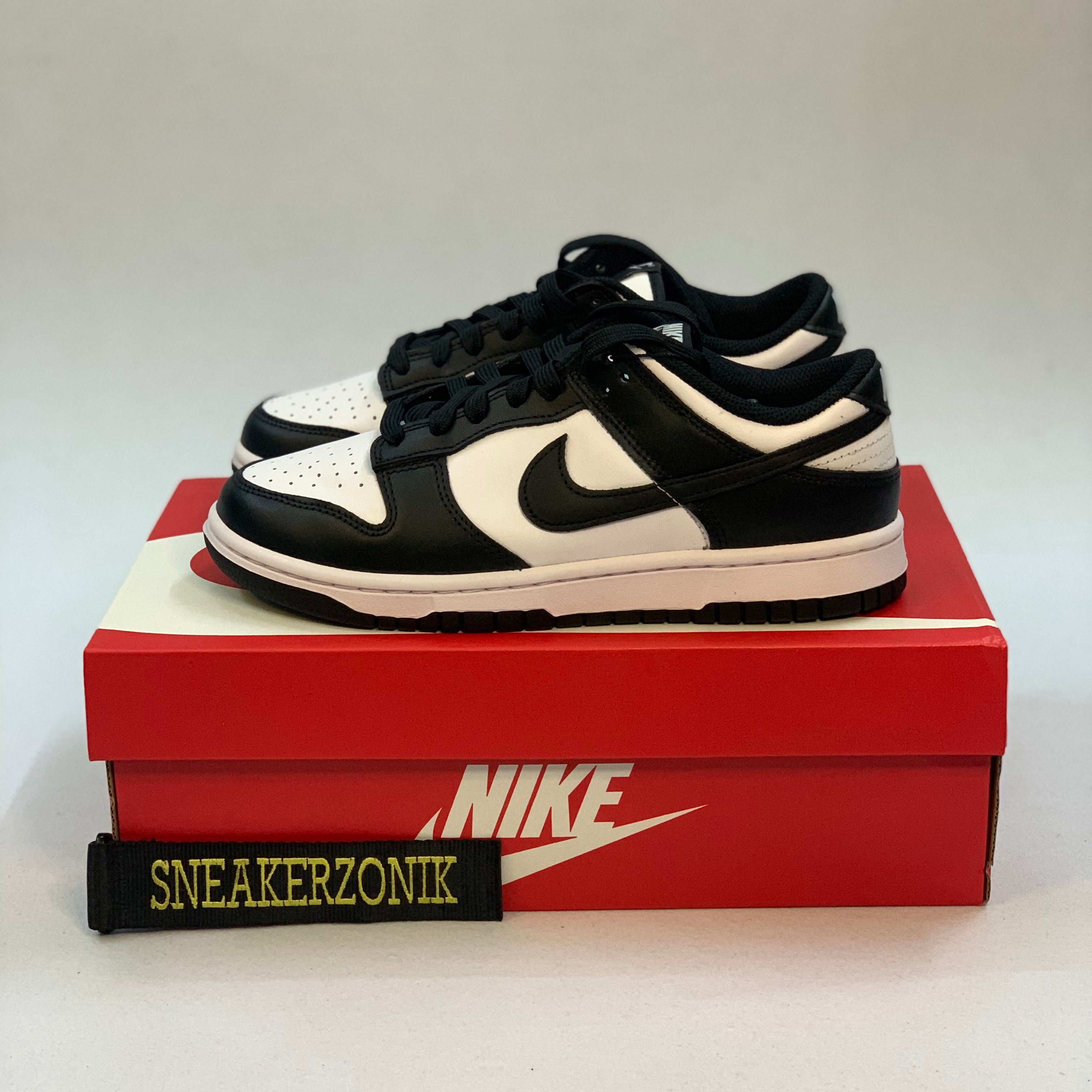 nike dunk low 'panda black white' women's