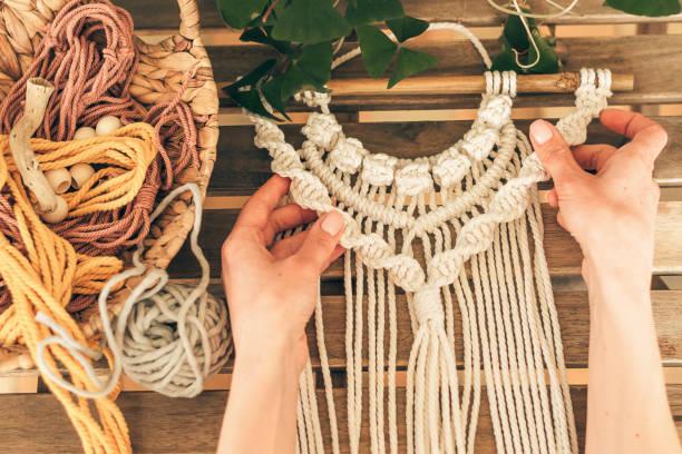 How to make macrame wall hangings?