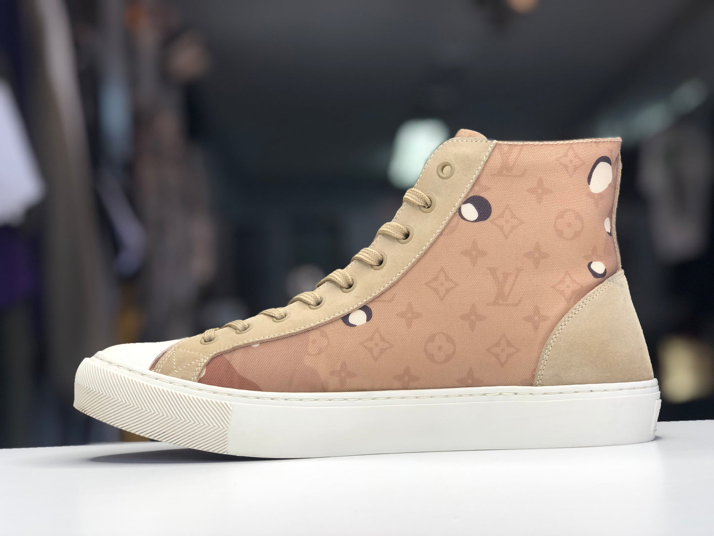 Louis Vuitton Monogram High Top Sneaker Size 8.5