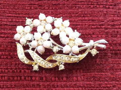Pearl Rhinestone Brooch Designed by Lisner, Vintage Jewelry