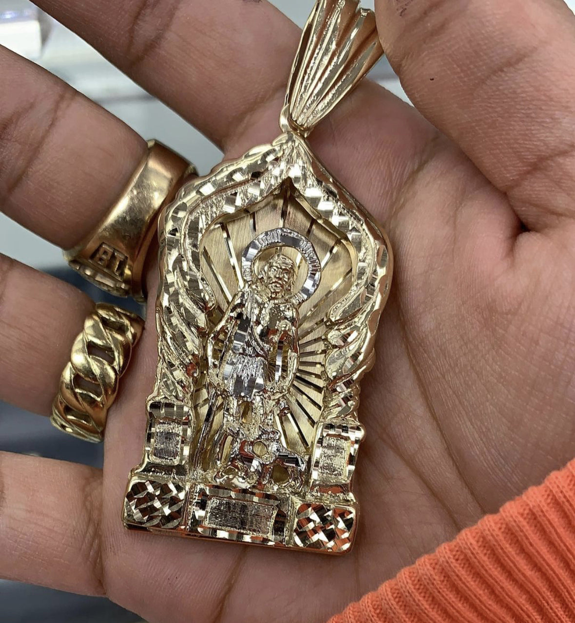 10k san lazaro pendant