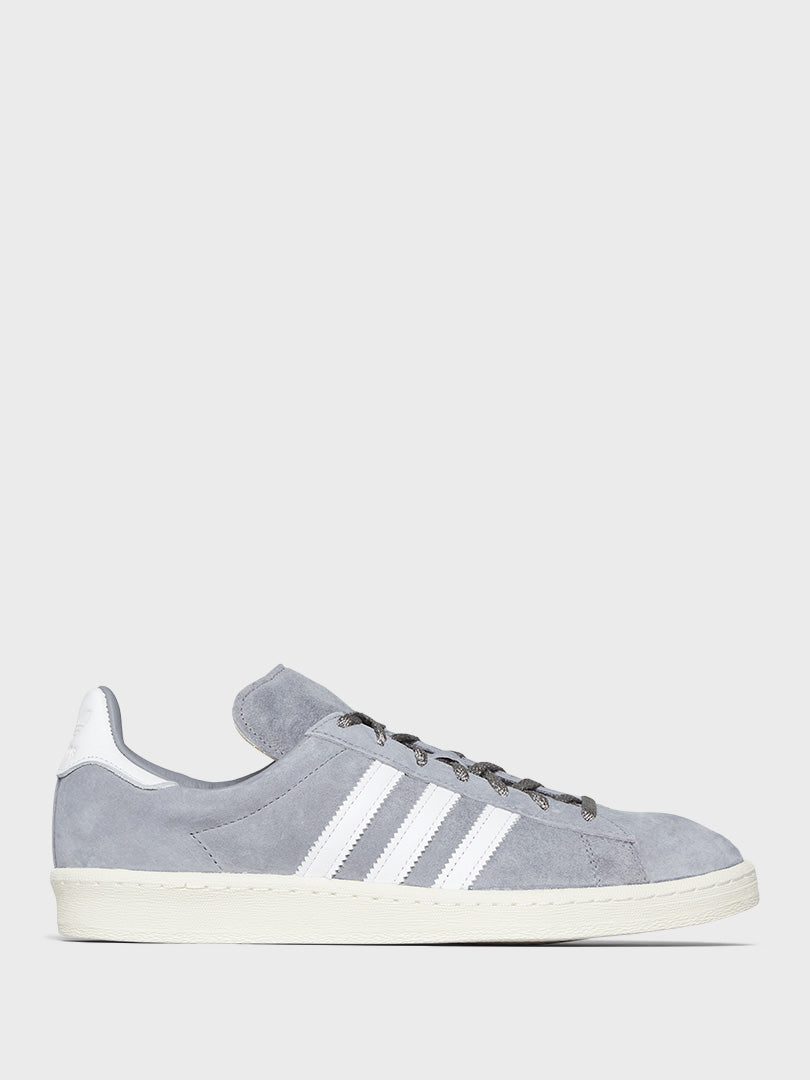 Adidas - Campus 80s Sneakers i grå, Ftwr White og Off – stoy