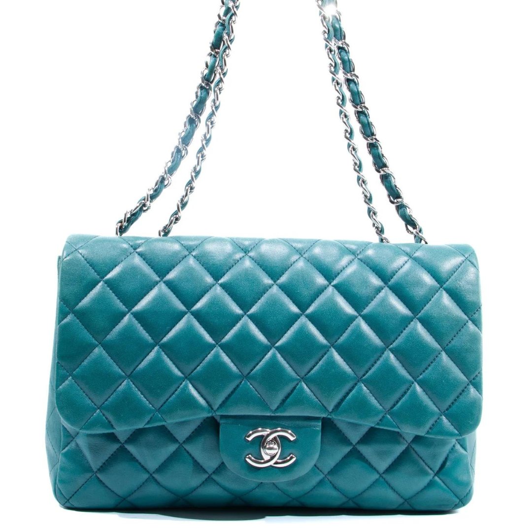 nedadgående halvleder kapitalisme Chanel tasker - Find din næste Chanel taske hos Collector's Cage –  Collectors cage