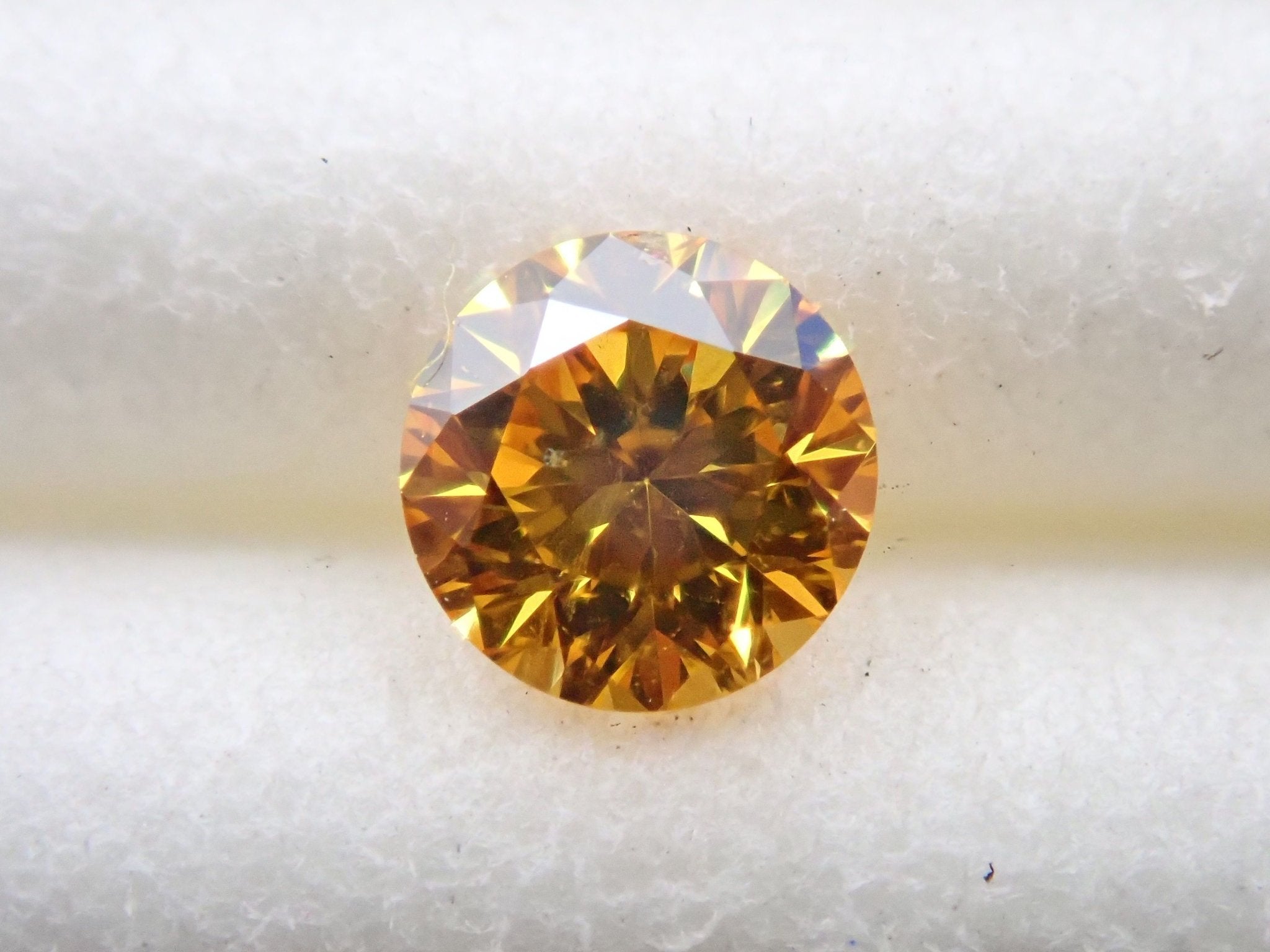 イエローダイヤモンドルース/ F.V.O. YELLOW/ 0.102 ct. avidantraiteur.fr