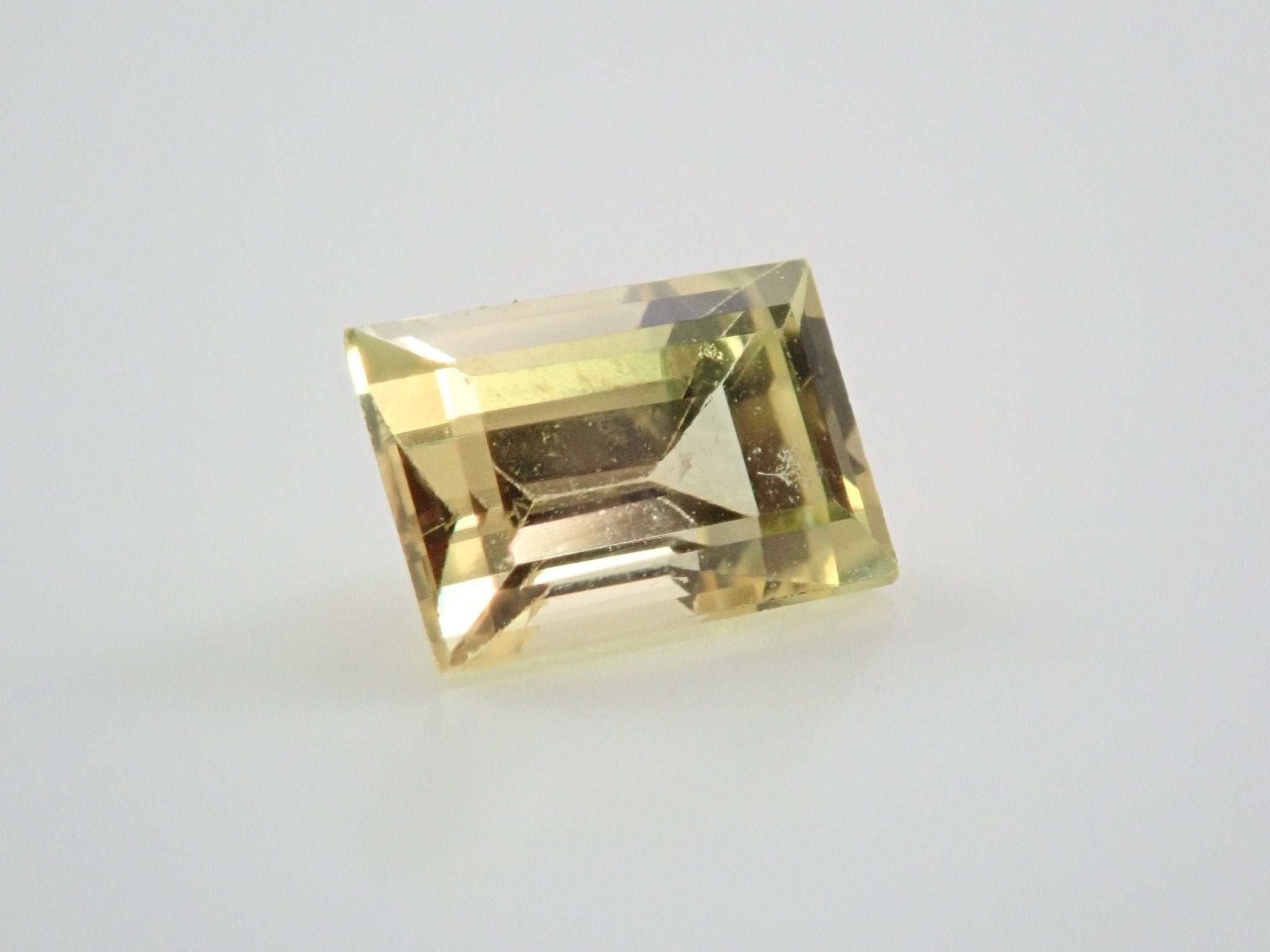 Yellow Sapphire(ZBカット) 0.352ct. - musikkapelle-roggenzell.de