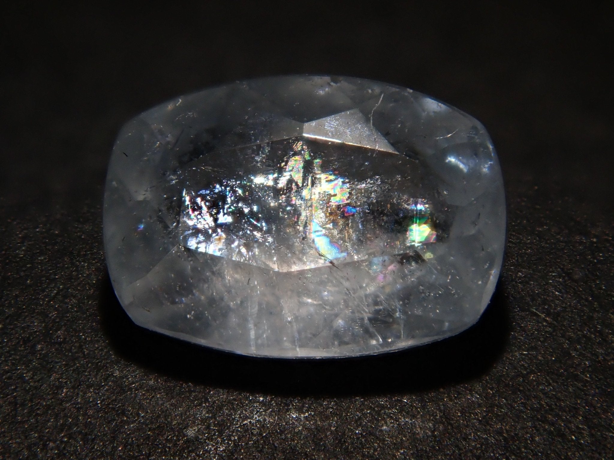 シャイニングゴールデン コロンビア産 エメラルド ルース 0.904ct