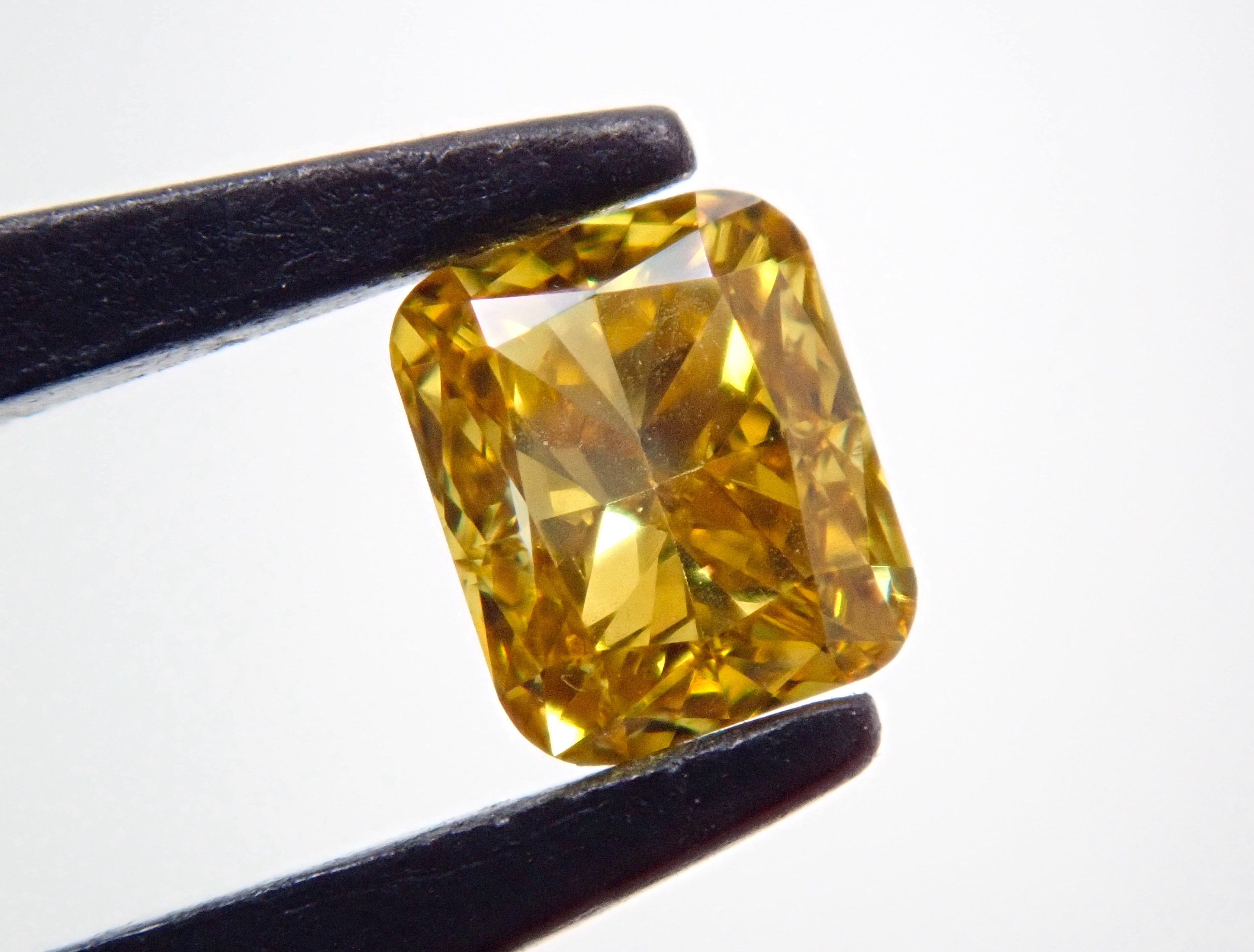 0.158ct 天然イエローダイヤモンドFANCY VIVID YELLOW | gulatilaw.com